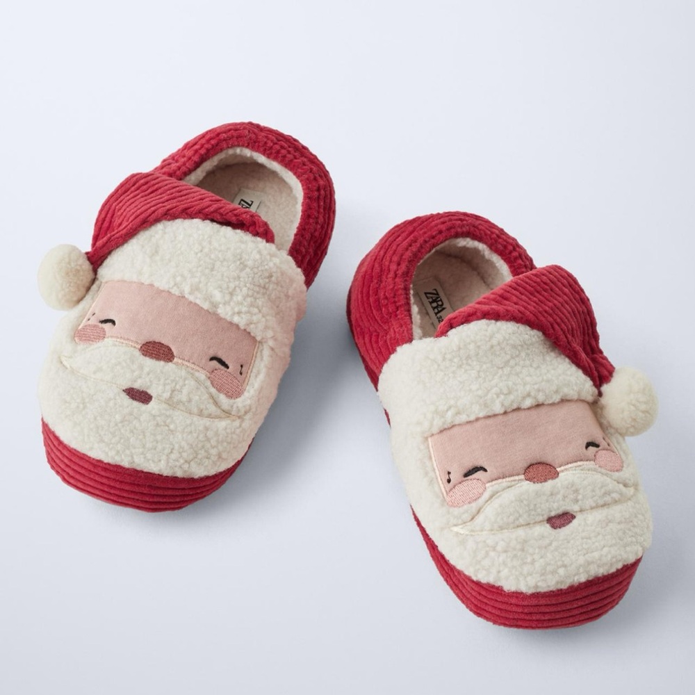 NWT Zara Size 5 big kid Santa Claus Christmas holiday slippers with faux fur
